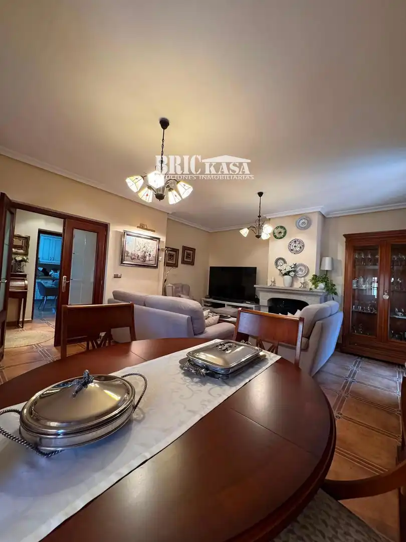 Sala de estar de Casa o chalet en venta en Torre de Santa María con Aire acondicionado, Calefacción y Trastero