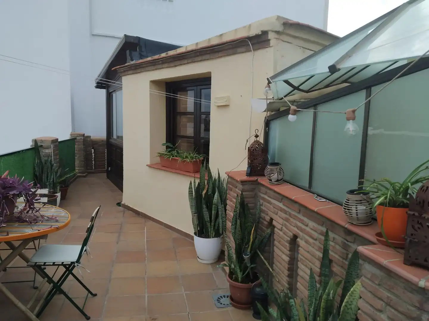 Terrasse von Dachboden zur Miete in Málaga mit Klimaanlage, Terrasse und Möbliert