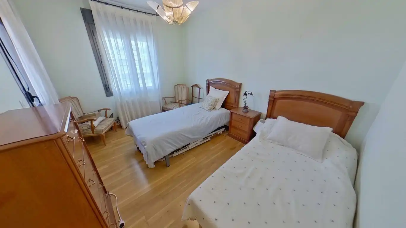 Habitación de Piso en venta en Zaragoza con Aire acondicionado, Calefacción y Terraza