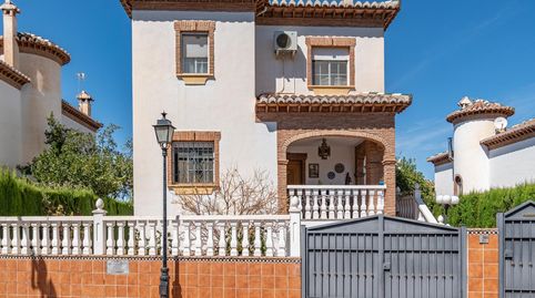 Foto 3 de Casa o chalet en venta en Calle de la Vía del Tranvía, 39, La Zubia Ciudad, La Zubia