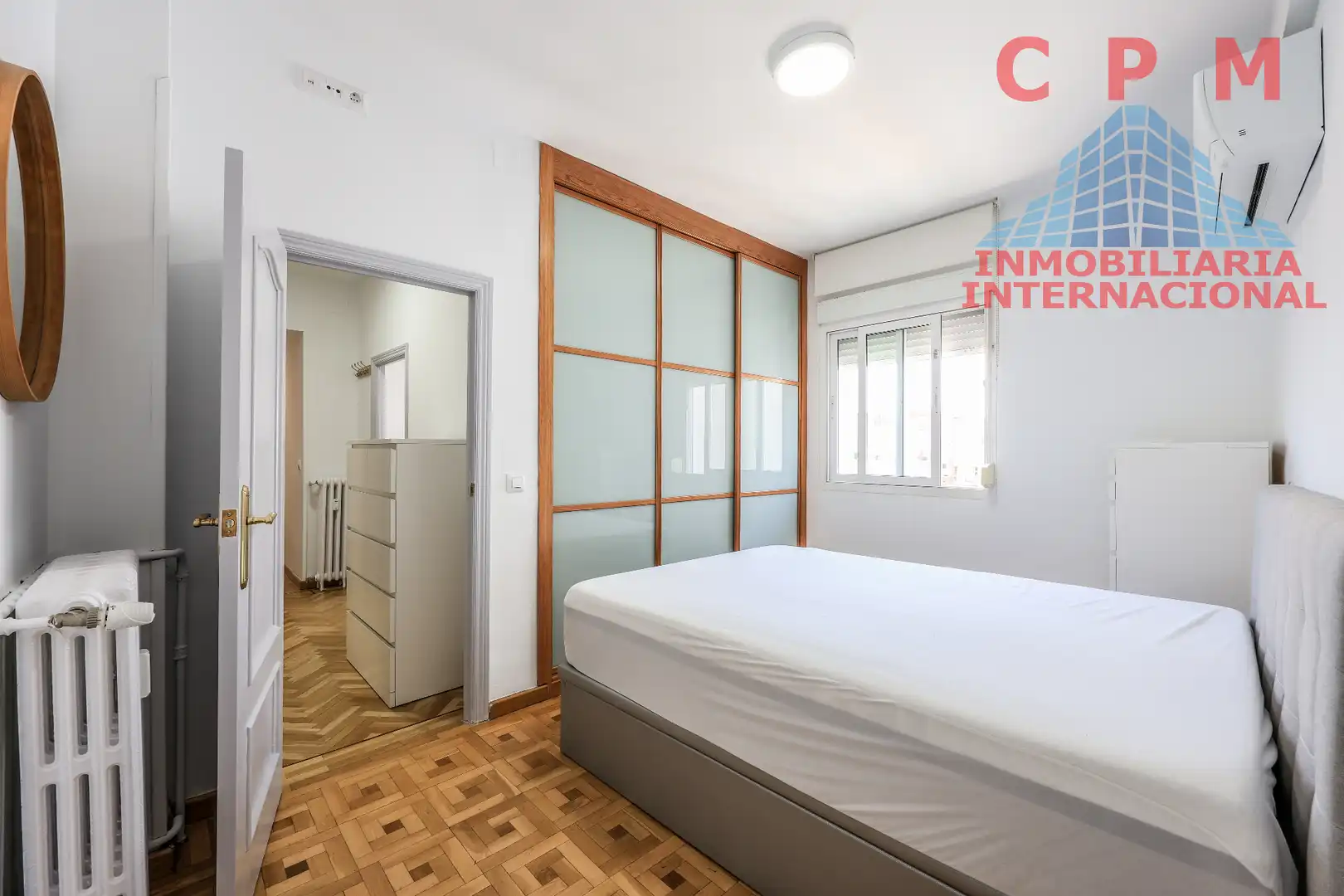Bedroom of Flat for rent in Madrid  with Air Conditioner, Heating and Parquet flooring