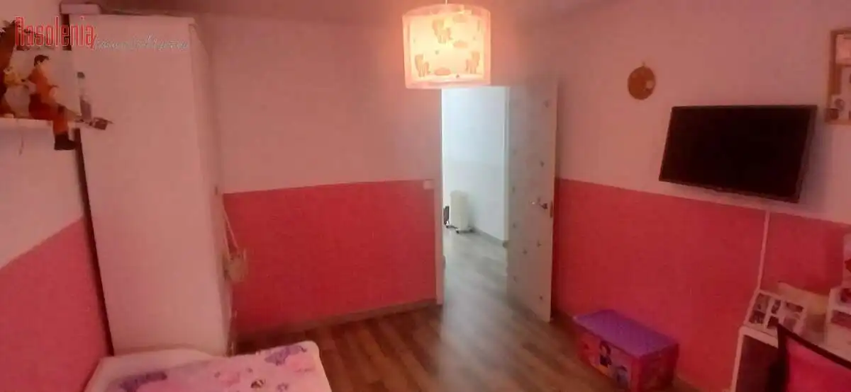 Habitación de Piso en venta en Cambre  con Calefacción, Trastero y Amueblado