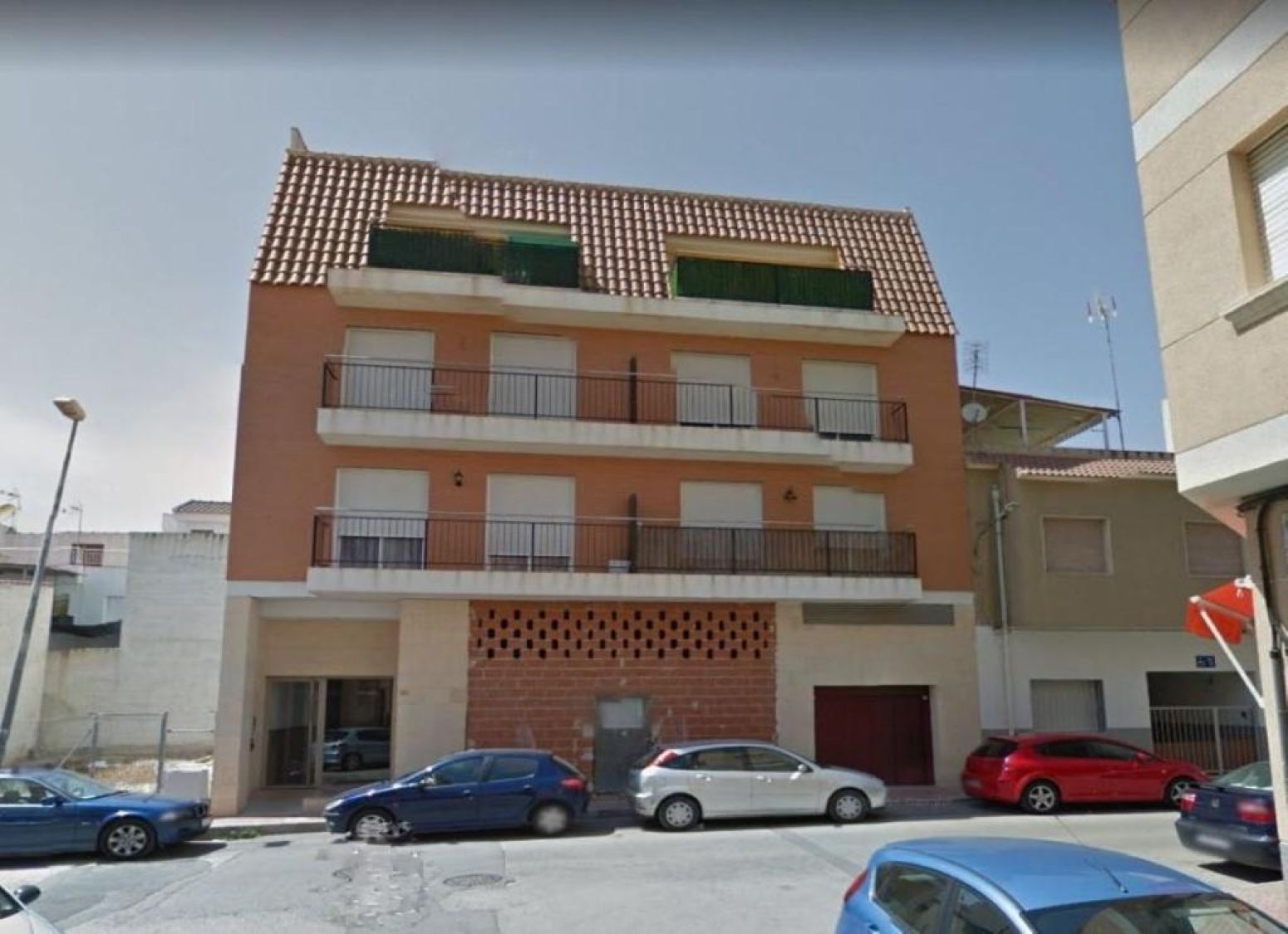 Außenansicht von Garage zum Verkauf in Archena