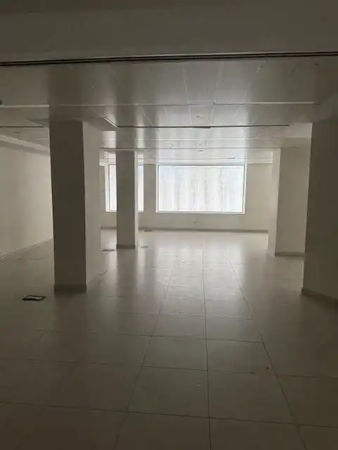 Commercial properties for rent in Calle Nuestra Señora de la Almudena, Vírgenes