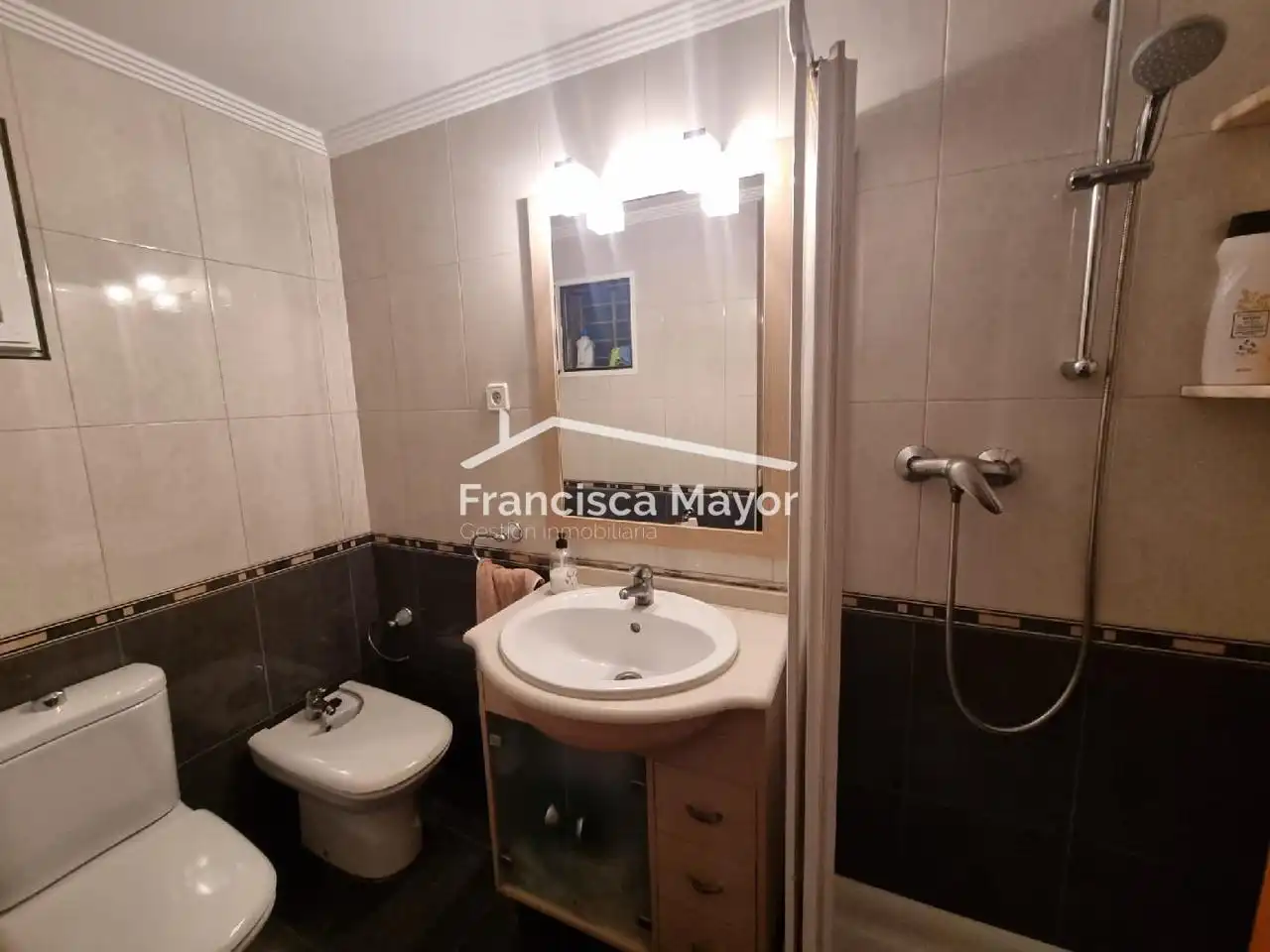 Baño de Piso de alquiler en Valencia con Aire acondicionado y Amueblado