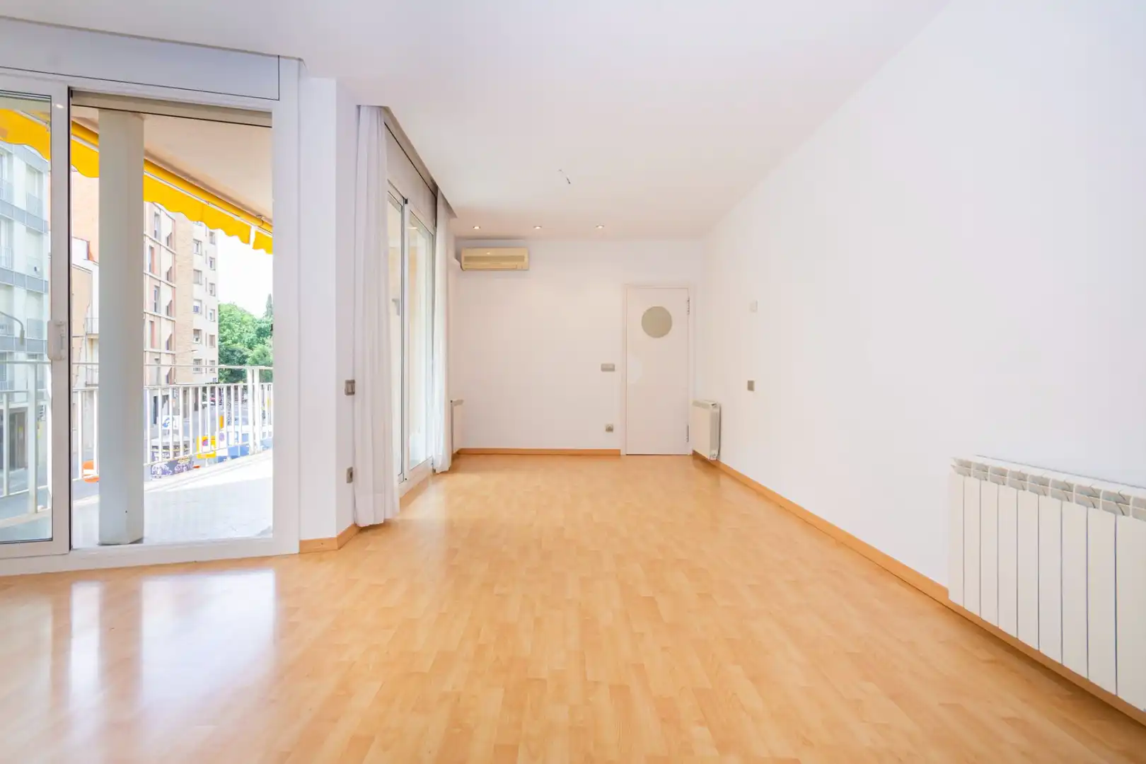 Appartamento con terrazza in vendita a Plaça de Josep Freixa i Argemí, imagen 5
