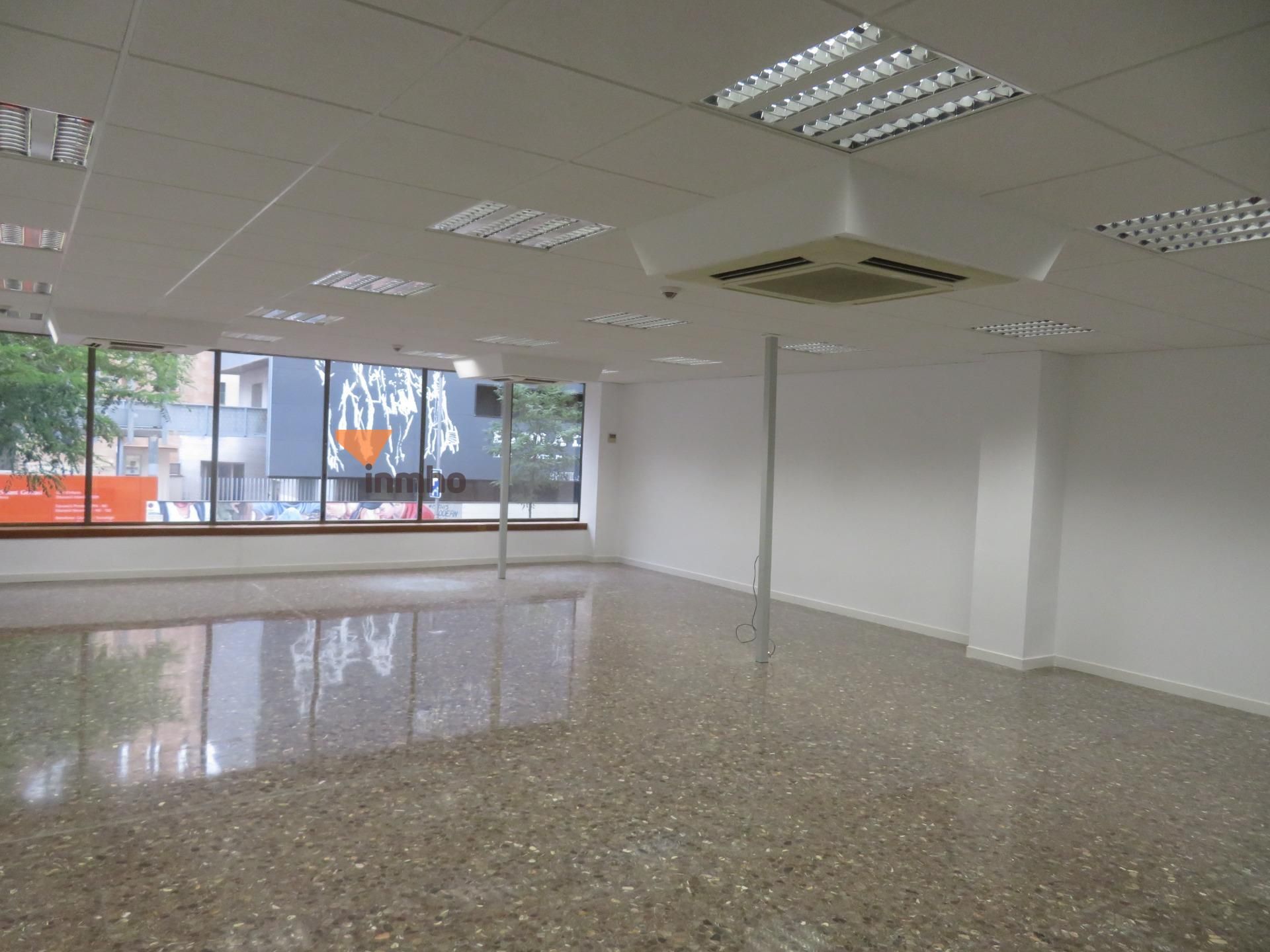 Office to rent in  Barcelona Capital  with Air Conditioner