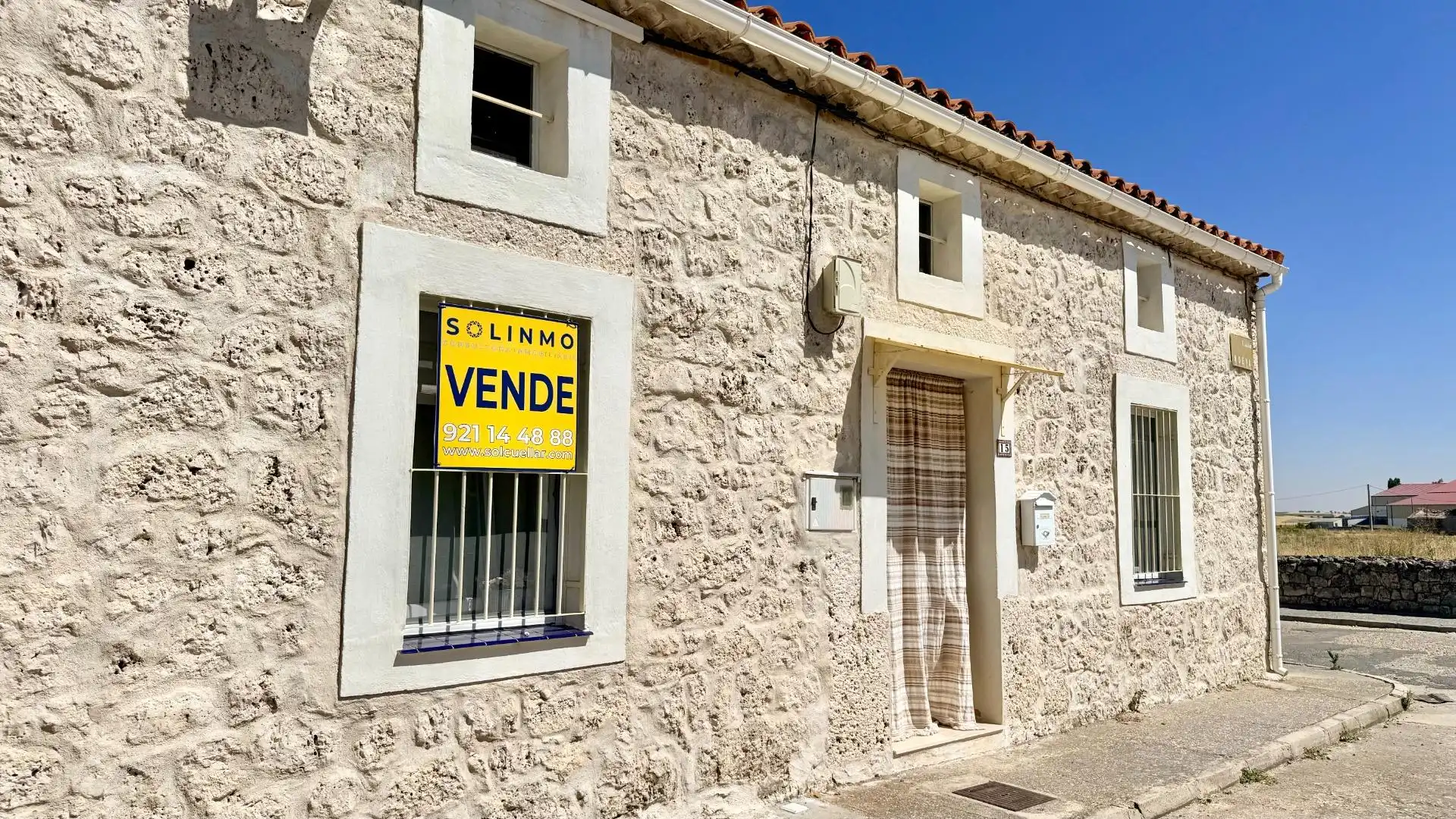 Vista exterior de Casa o chalet en venta en Cozuelos de Fuentidueña con Alarma
