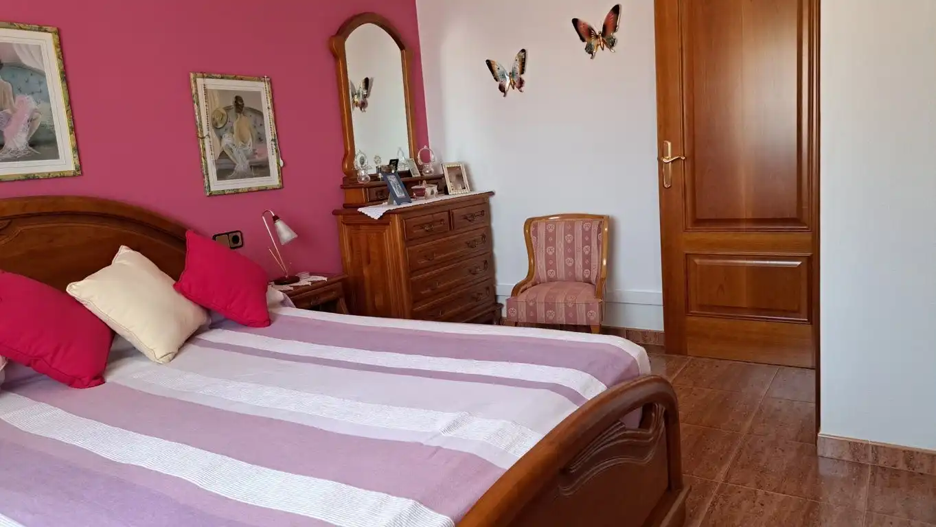 Habitación de Casa o chalet en venta en Castellet i la Gornal con Aire acondicionado, Calefacción y Jardín privado