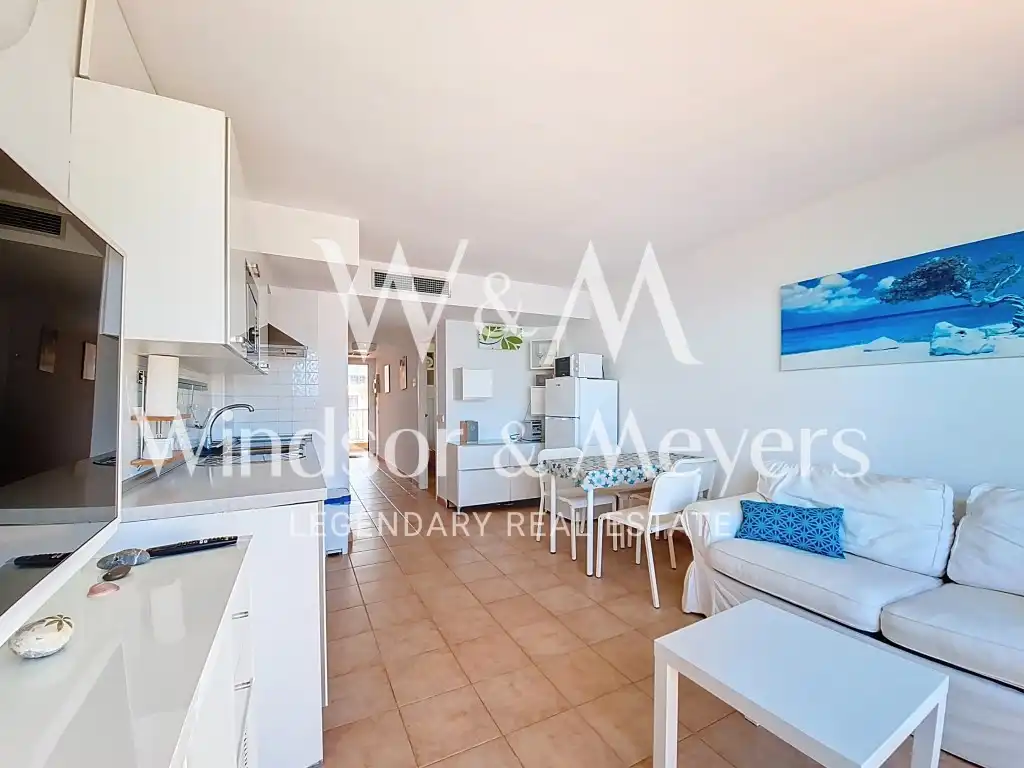 Living room of Flat for sale in Santa Eulària des Riu  with Air Conditioner, Furnished and Microwave
