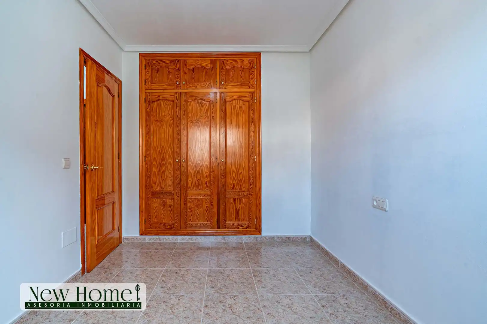 Habitación de Casa adosada en venta en Roquetas de Mar con Terraza, Amueblado y Piscina comunitaria