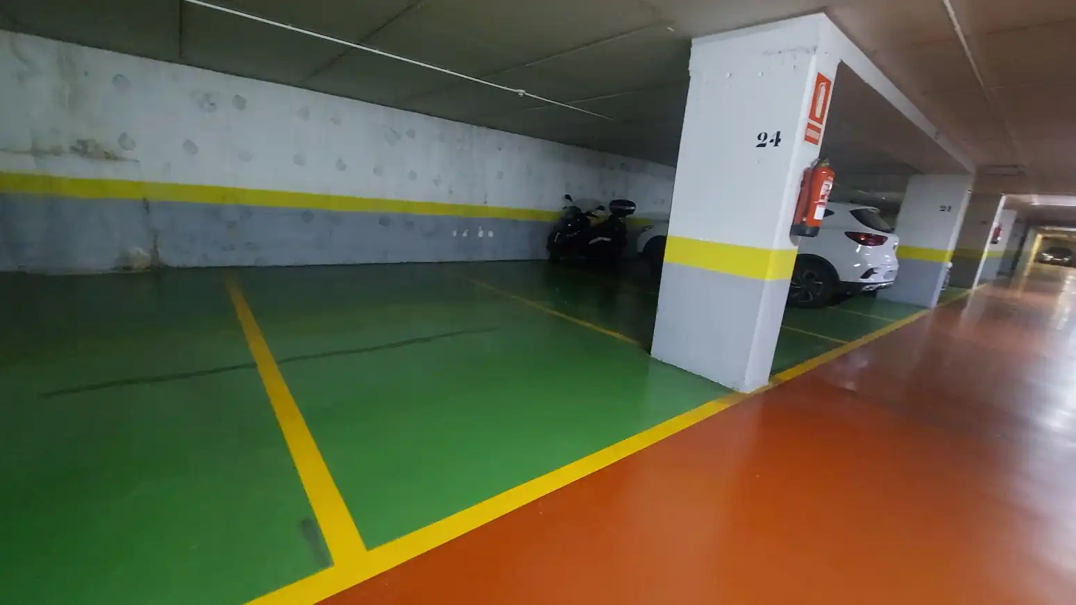 Parking de Piso en venta en  Logroño con Aire acondicionado, Calefacción y Trastero