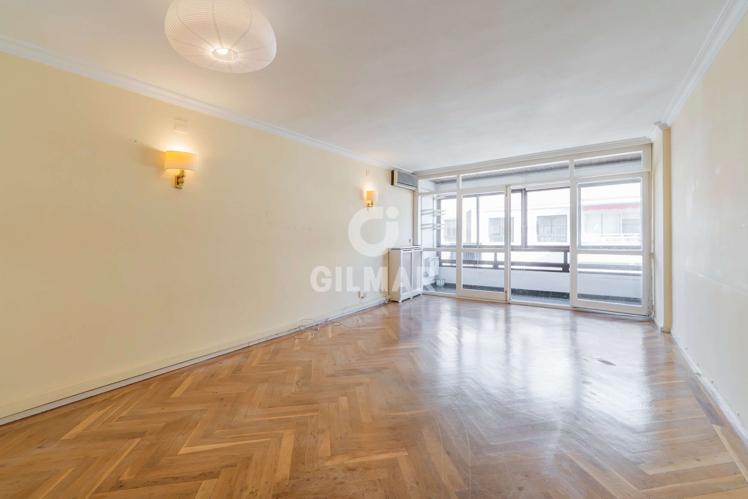 Exterior view of Flat for sale in  Madrid Capital  with Heating, Storage room and Balcony