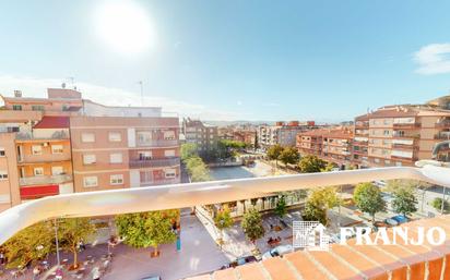 Vista exterior de Pis en venda en Barberà del Vallès