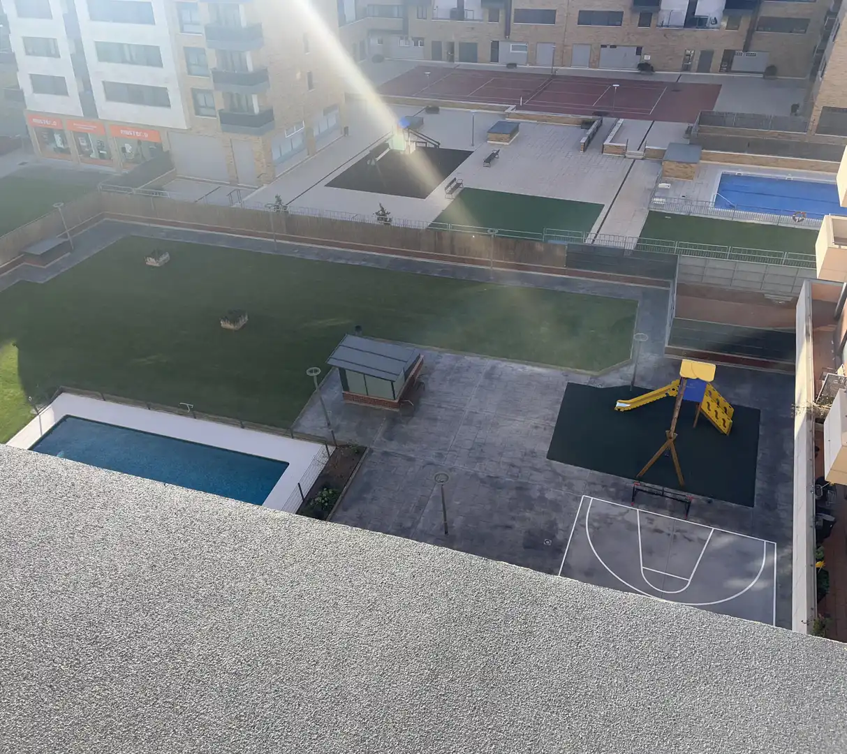 Swimming pool of Attic for rent in  Logroño  with Air Conditioner, Heating and Parquet flooring