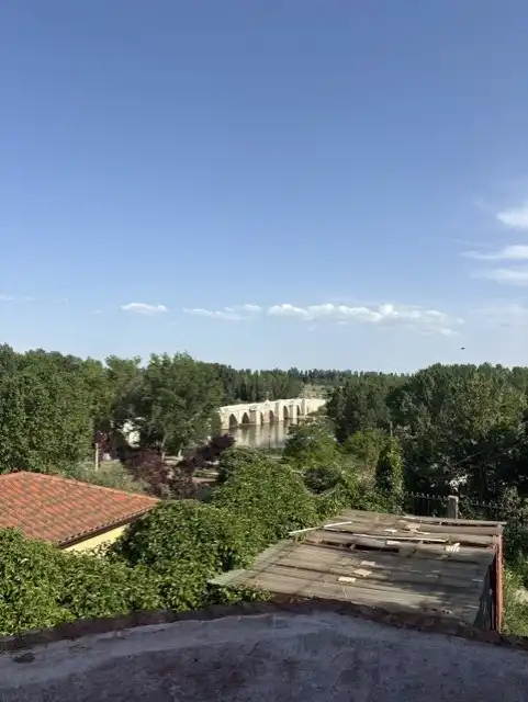 Vista exterior de Casa adosada en venta en Simancas con Calefacción, Jardín privado y Terraza