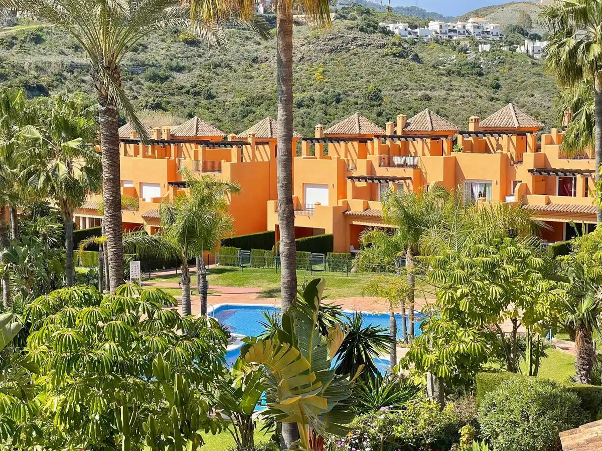 Reihenhaus mit Pool zum Verkauf in Estepona - Estepona,Paraiso,Calle Hortensia, imagen 4