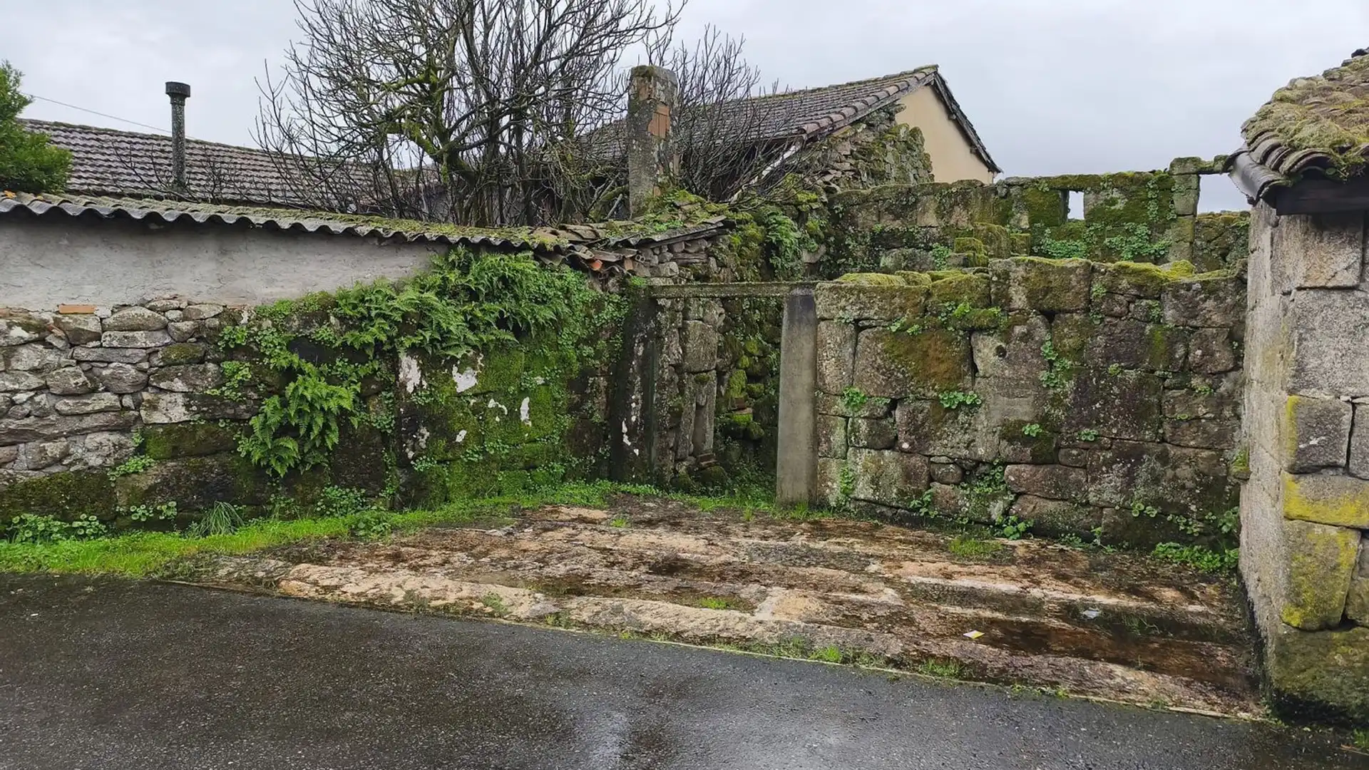 Houses for sale in Ourense Capital   with Storage room