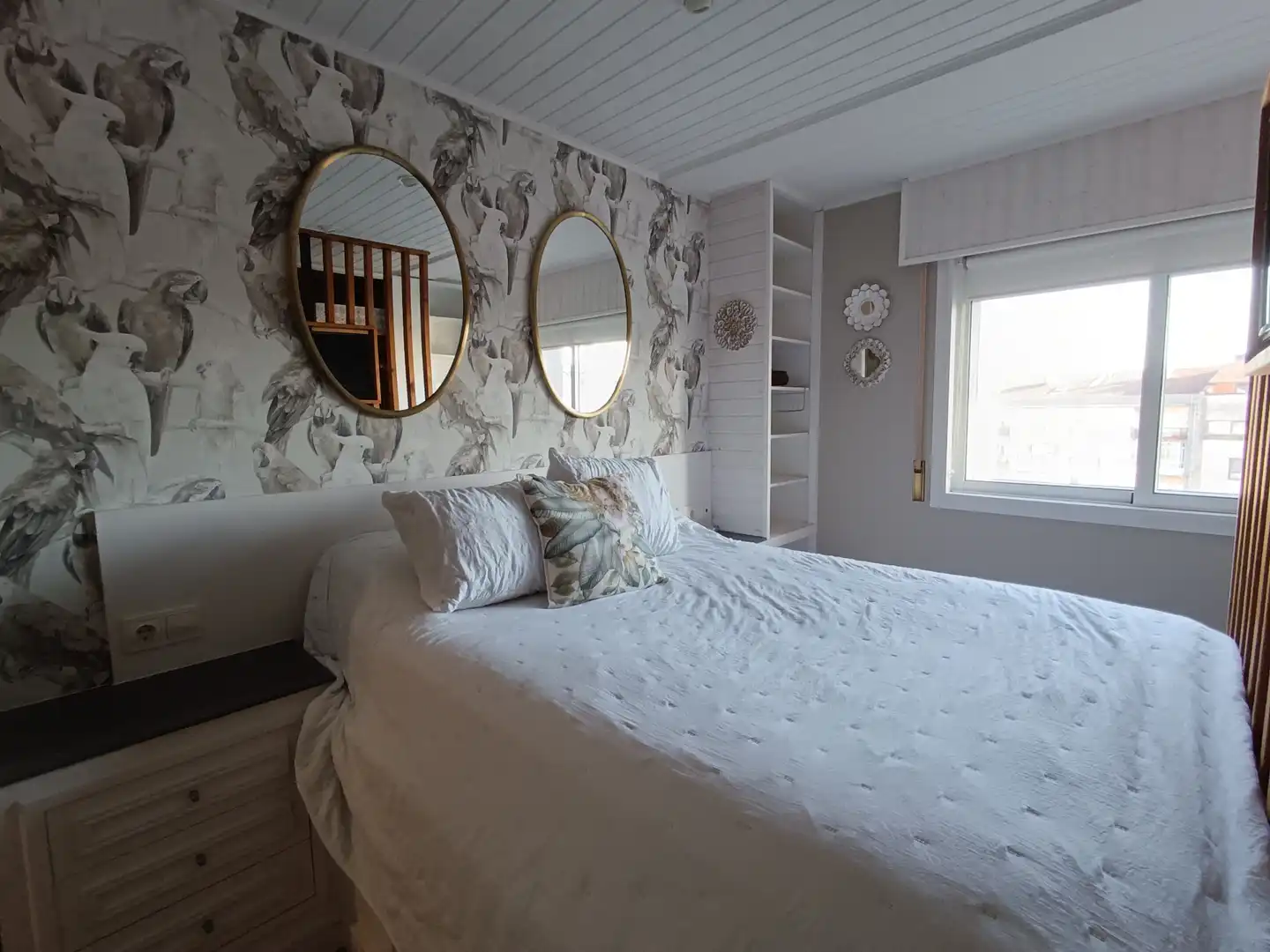 Schlafzimmer von Wohnung zur Miete in Pontevedra Capital  mit Heizung, Möbliert und Ofen