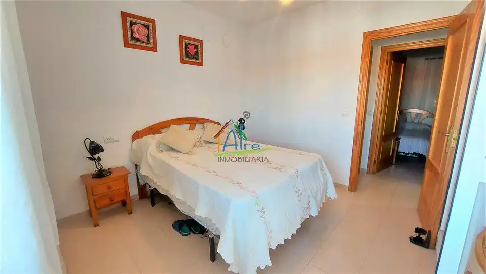 Schlafzimmer von Einfamilien-Reihenhaus zum Verkauf in Almonte mit Terrasse, Abstellraum und Möbliert