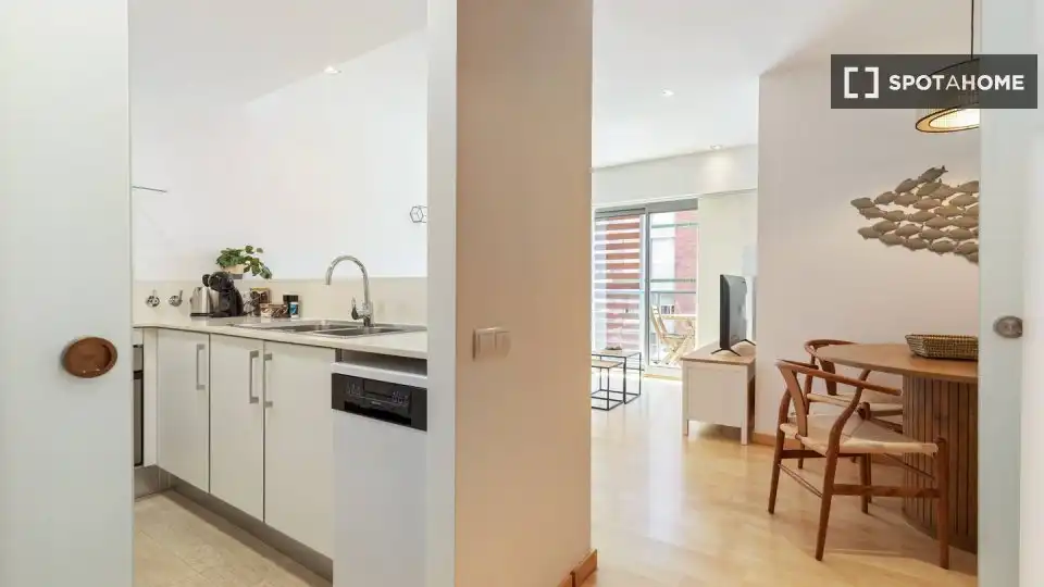 Flat with terrace to rent in Sant Martí, imagen 9