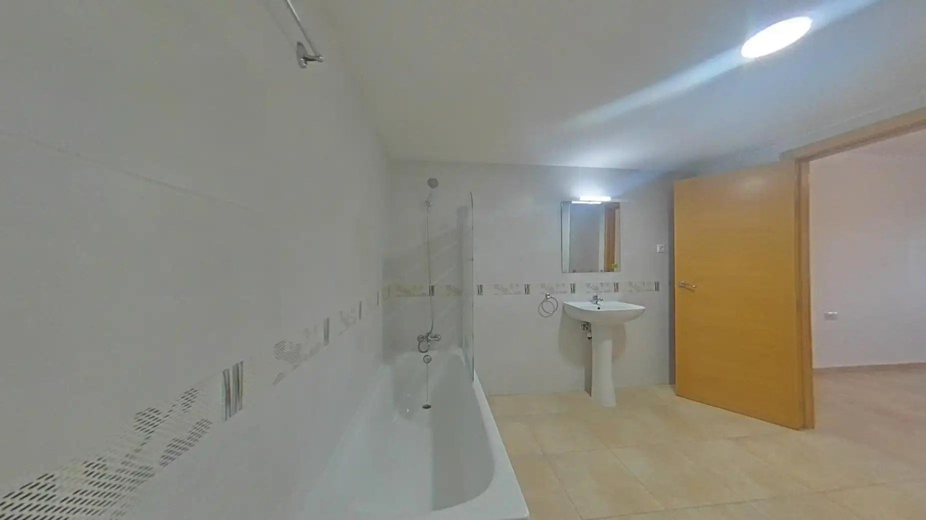 Bathroom of Duplexes for sale in Santa Coloma de Gramenet  with Heating