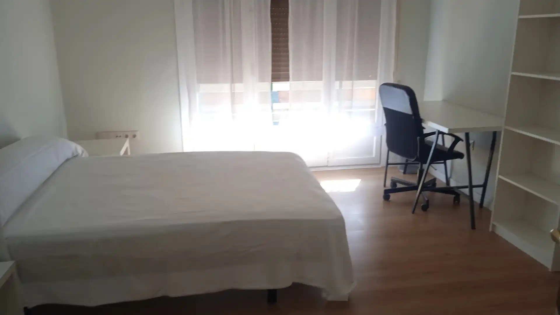 Bedroom of Flat for rent in Segovia  with Heating, Parquet flooring and Terrace