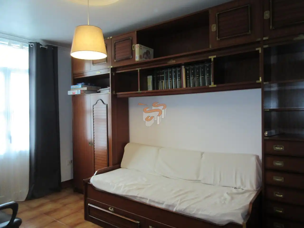 Habitación de Piso en venta en Ferrol con Calefacción y Trastero