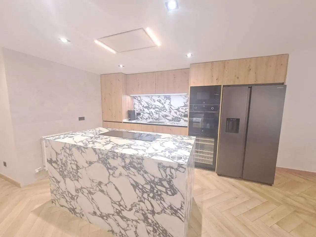 Cuina de Dúplex en venda en Burgos amb Aire condicionat, Calefacció i Parquet