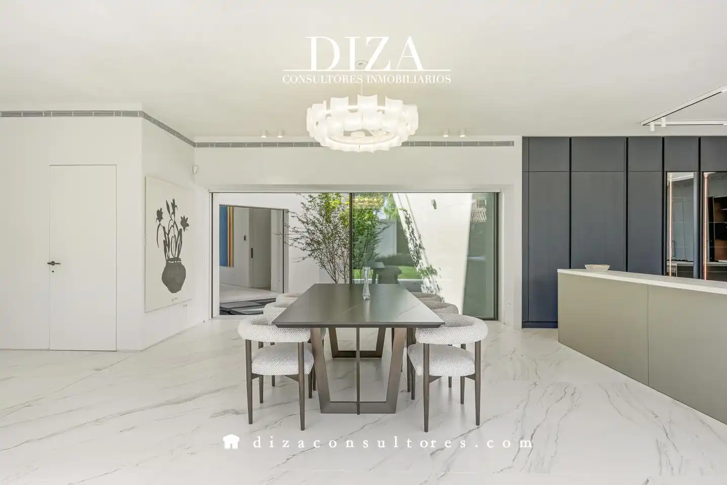 Comedor de Casa o chalet en venta en Pozuelo de Alarcón con Aire acondicionado, Calefacción y Jardín privado