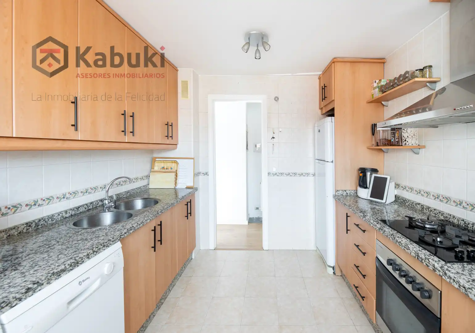 Kitchen of Attic for rent in Granada  with Air Conditioner, Heating and Private garden