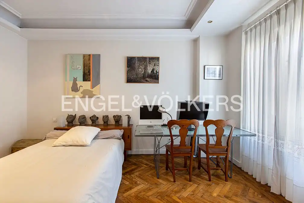 Habitación de Piso en venta en Gijón  con Calefacción