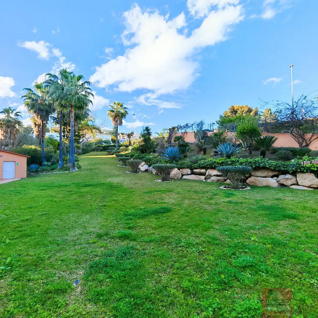 Garden of Attic for sale in Fuengirola  with Air Conditioner, Terrace and Community pool