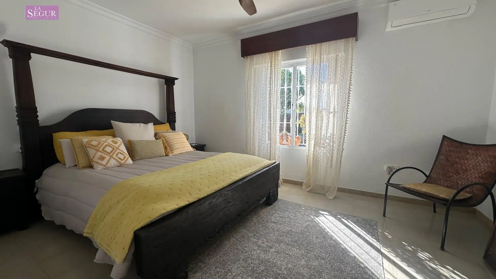Habitación de Finca rústica en venta en Barbate con Aire acondicionado, Jardín privado y Terraza