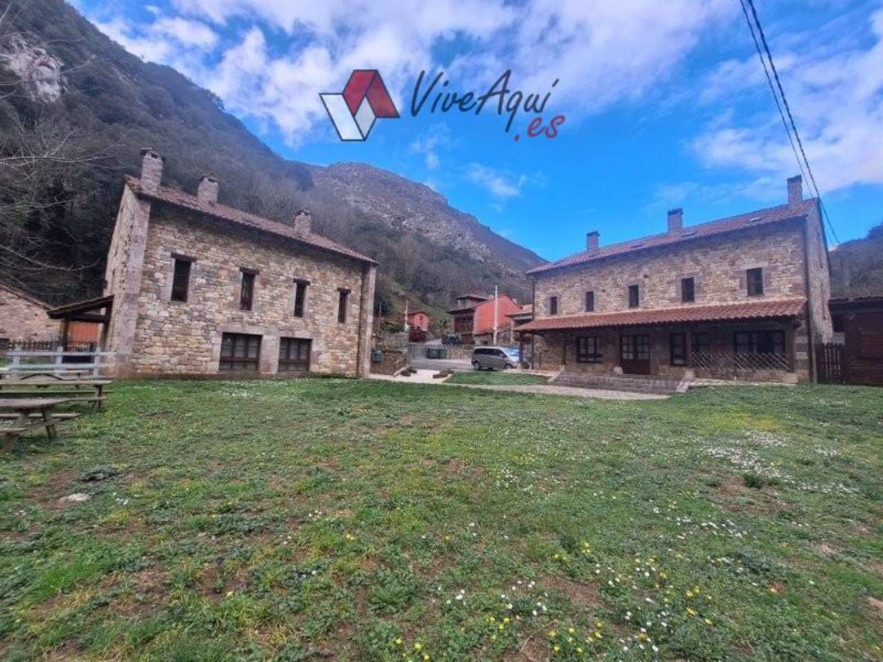 Exterior view of Building for sale in Cabrales