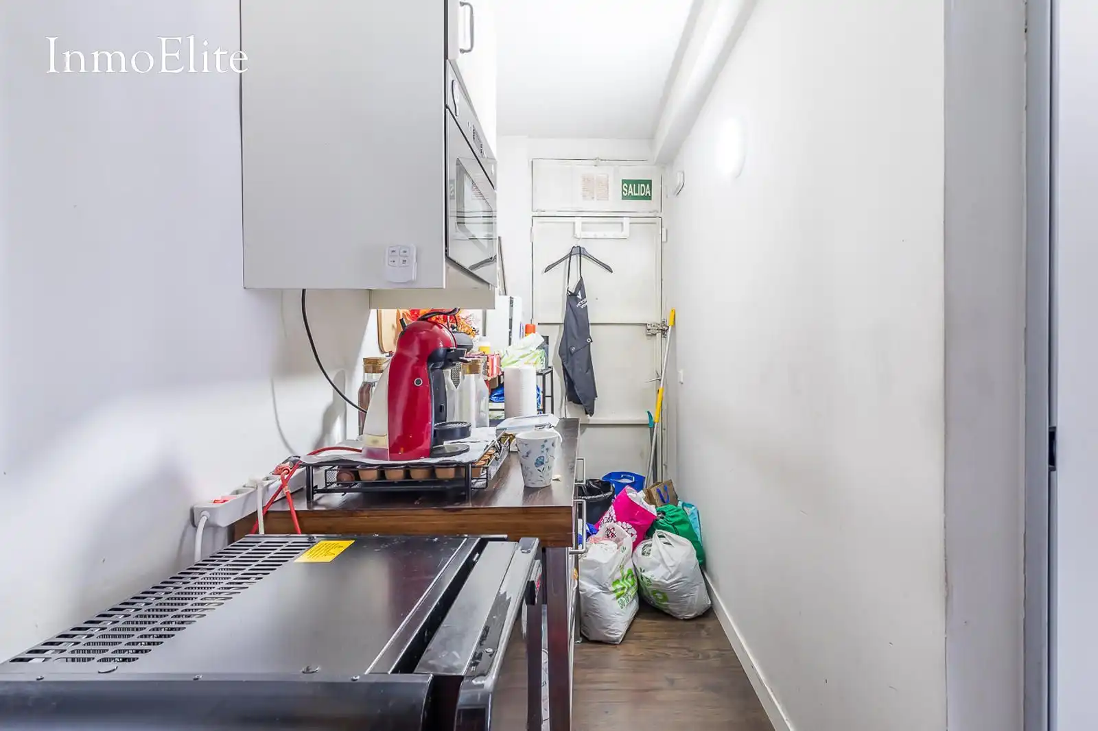 Cocina de Local en venta en Madrid con Aire acondicionado y Alarma
