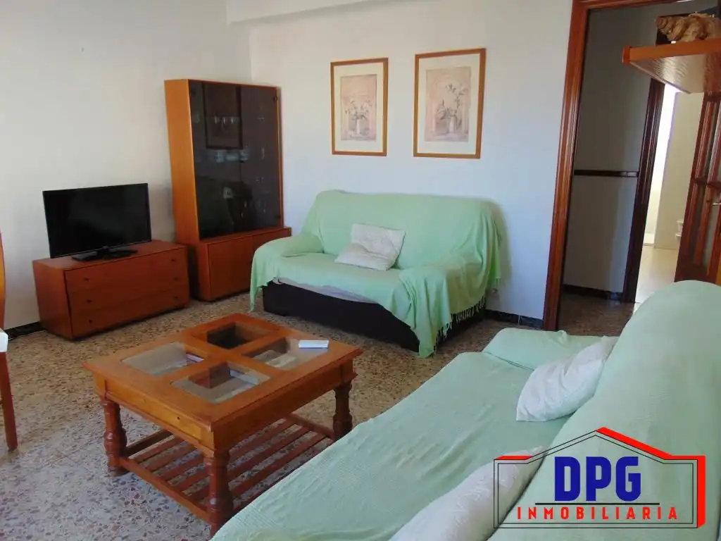 Sala d'estar de Casa o xalet en venda en Garrucha amb Moblat