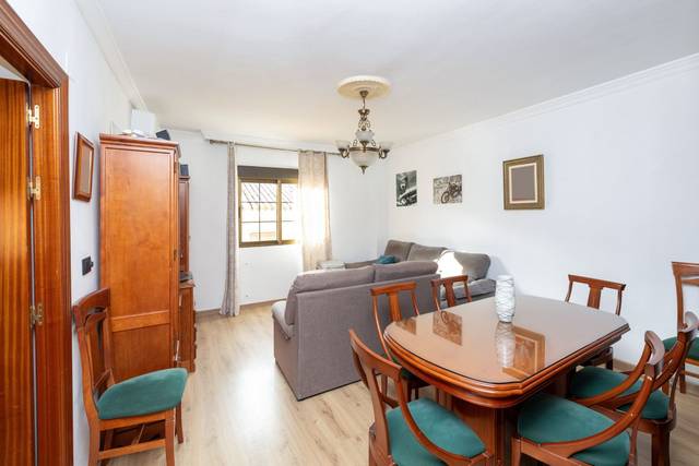 Casa-chalet en Venta en pedro temboury en Iznalloz