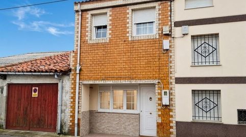Foto 2 de Casa adosada en venta en Alisal - San Román, Santander