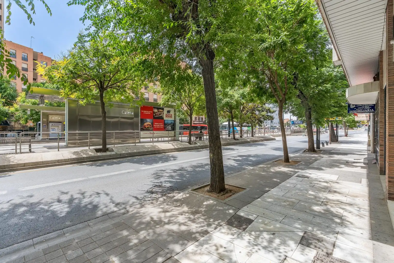 Exterior view of Flat for sale in Granada  with Air Conditioner and Heating