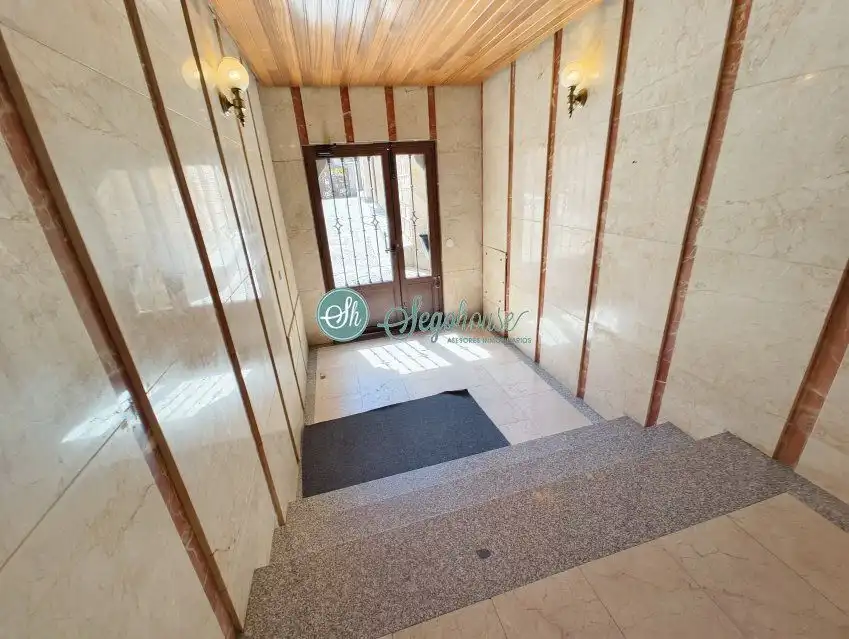 Piso en venta en Segovia con Calefacción, Parquet y Terraza