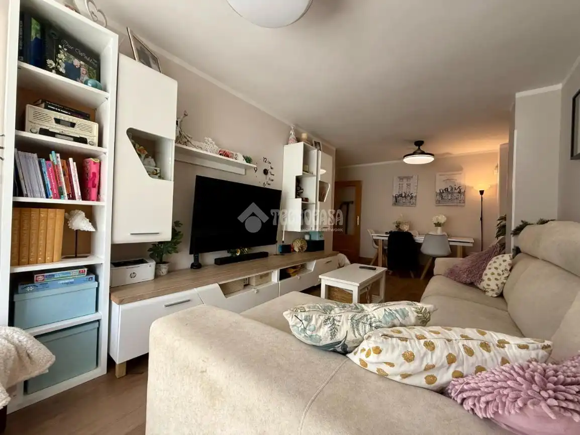 Sala de estar de Piso en venta en Alovera con Aire acondicionado, Calefacción y Terraza