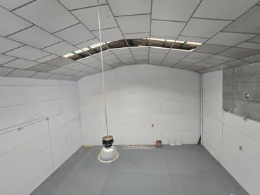 Nave industrial en alquiler en Urbanización Este - Montepríncipe