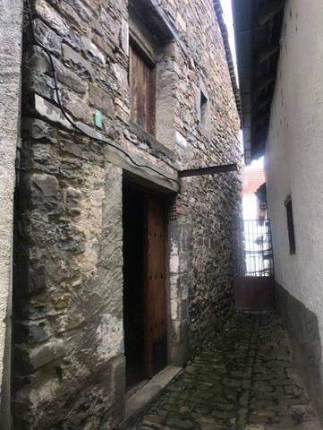 Casa adosada en Venta en Paseo Chapitel, P en Ansó