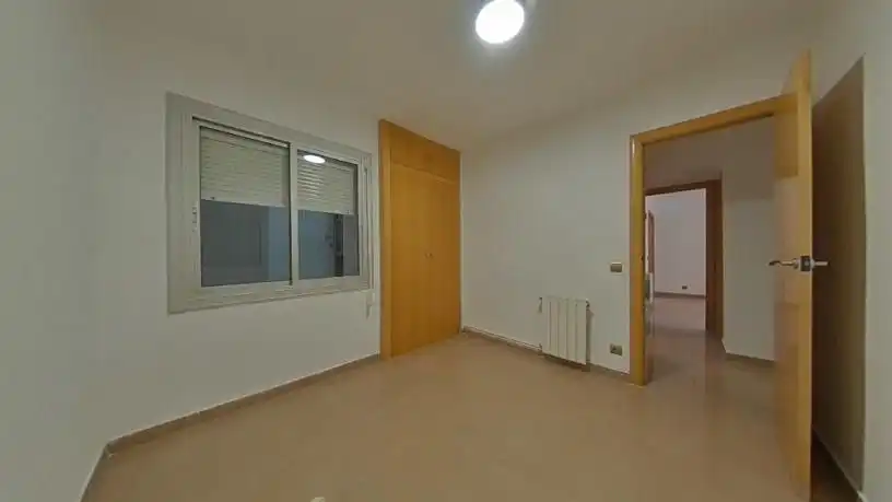 Bedroom of Flat for sale in Badalona