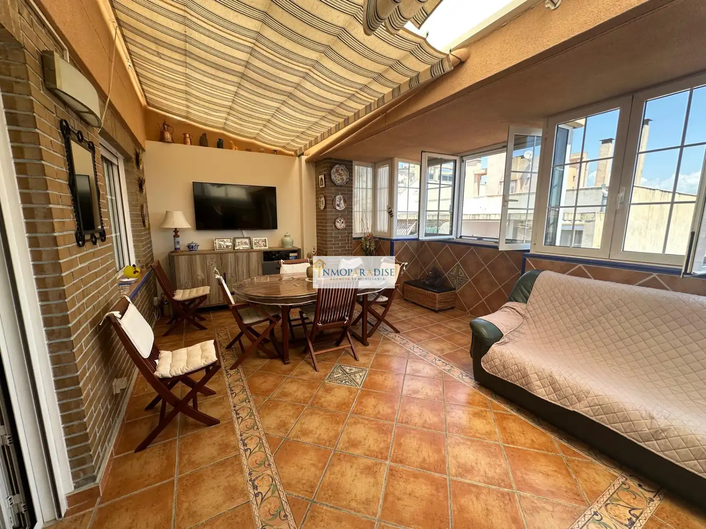Ático en venta en Calle de Roselló, Altozano - Conde Lumiares