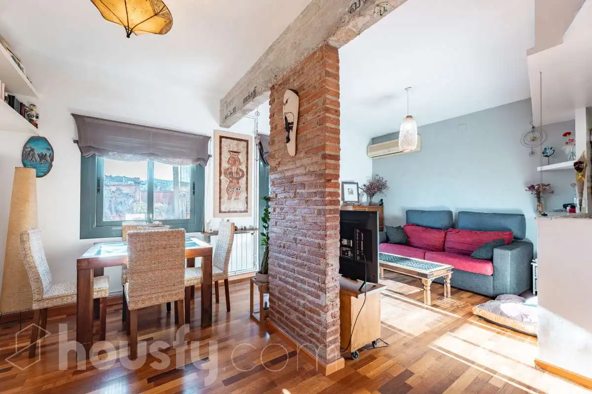 Sala d'estar de Àtic en venda en Barcelona amb Aire condicionat, Calefacció i Parquet