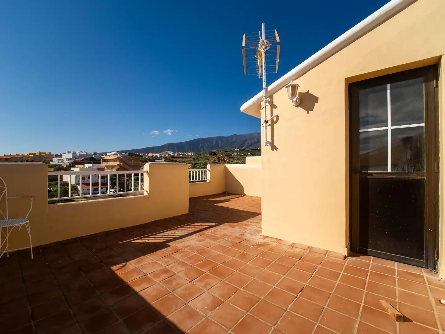 Terrassa de Casa adosada en venda en Candelaria amb Aire condicionat, Jardí privat i Piscina comunitària
