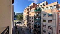 Vista exterior de Pis en venda en Esplugues de Llobregat amb Balcó