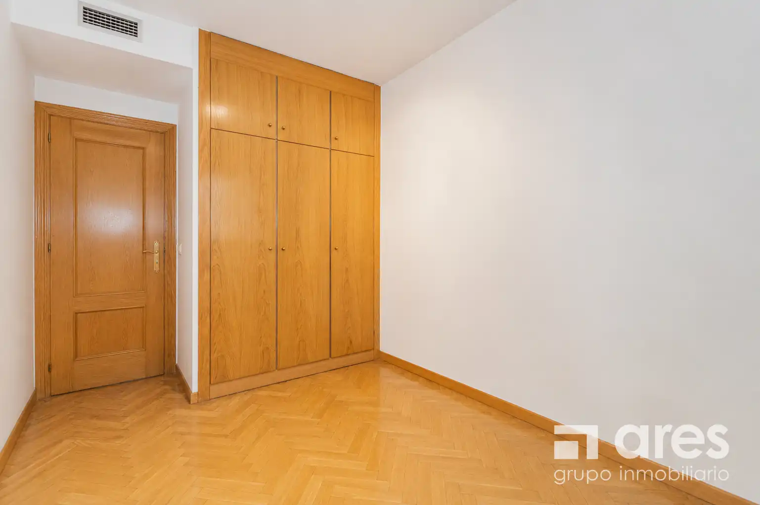 Habitación de Piso en venta en Madrid con Aire acondicionado, Calefacción y Trastero
